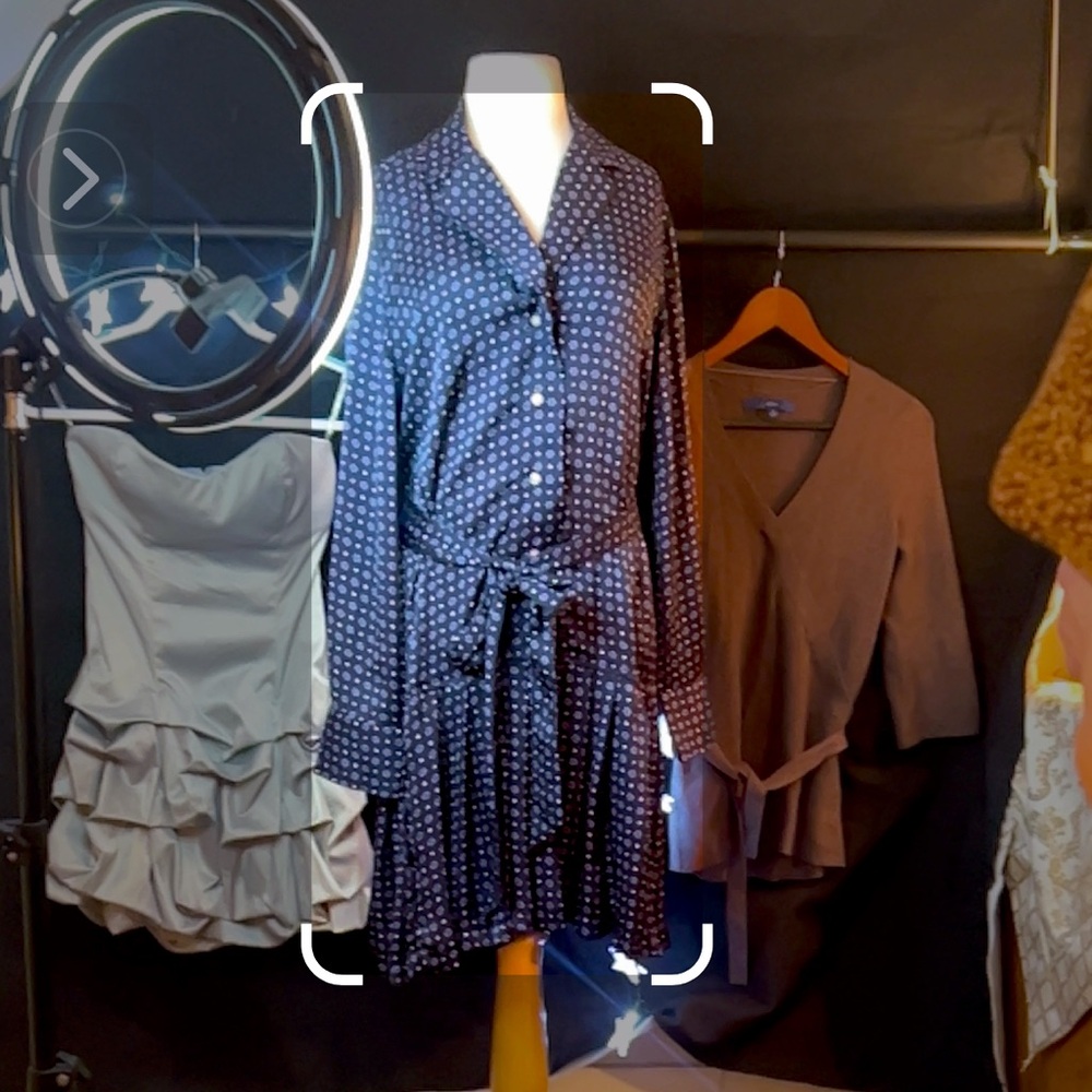 Free assembly dress